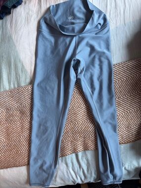 ALO Yoga Women's Leggings in Dusty Blue